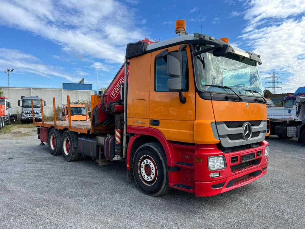 Mercedes-Benz Actros 2646 L 6x4 Pritsche Kran Fassi 450 45m/t - Camion plateau, Camion grue: photos 2 Mercedes-Benz Actros 2646 L 6x4 Pritsche Kran Fassi 450 45m/t - Camion plateau, Camion grue: photos 2