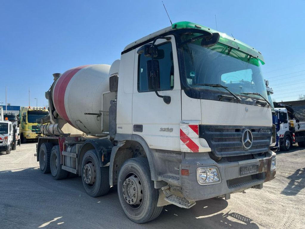 Mercedes-Benz Actros 3236 B 8x4 Betonmischer Intermix IMI 9 - Camion malaxeur: photos 2 Mercedes-Benz Actros 3236 B 8x4 Betonmischer Intermix IMI 9 - Camion malaxeur: photos 2