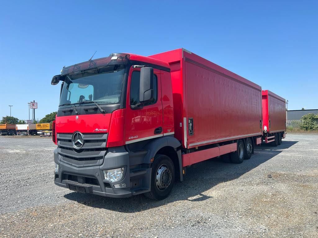 Mercedes-Benz Antos 2540 L 6x2 Pritsche LBW Mercedes-Benz Antos 2540 L 6x2 Pritsche LBW Coca Cola Getränke - Camion pour le transport de boissons: photos 1 Mercedes-Benz Antos 2540 L 6x2 Pritsche LBW Mercedes-Benz Antos 2540 L 6x2 Pritsche LBW Coca Cola Getränke - Camion pour le transport de boissons: photos 1