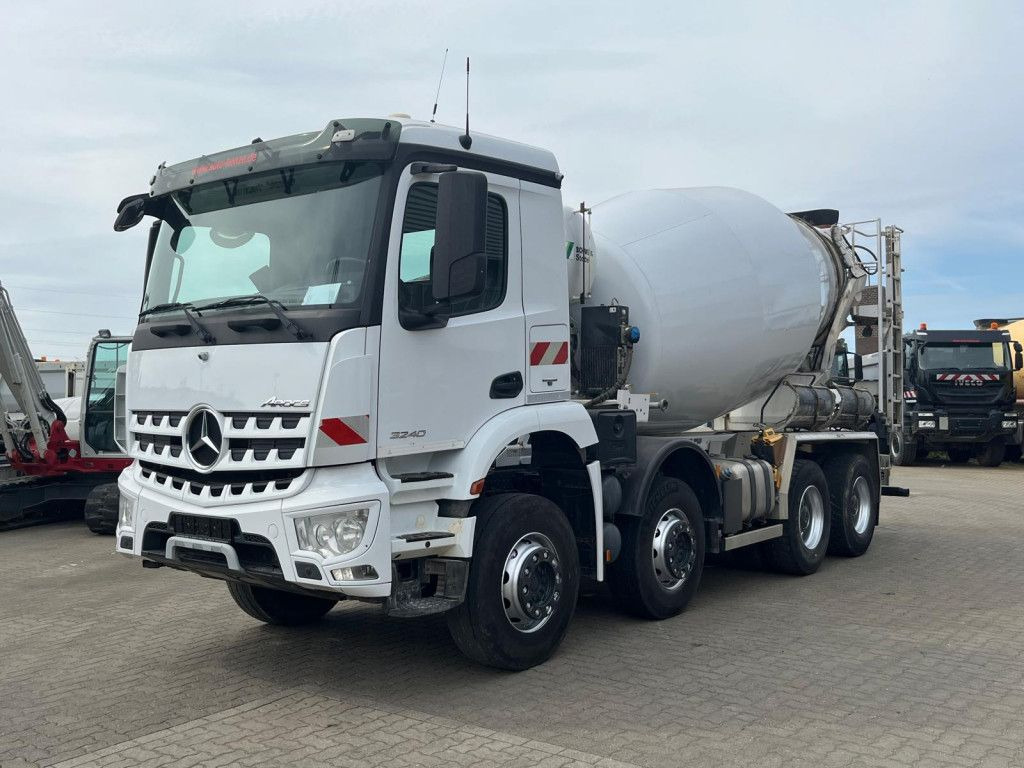 Mercedes-Benz Arocs 3240 B 8x4 Betonmischer Deutsch Top AP Ach - Camion malaxeur: photos 1 Mercedes-Benz Arocs 3240 B 8x4 Betonmischer Deutsch Top AP Ach - Camion malaxeur: photos 1