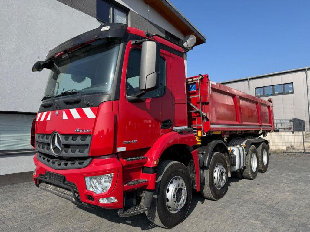 Mercedes-Benz Arocs 3243 8x4 4-Achs Kipper Bordmatik - Camion benne: photos 5 Mercedes-Benz Arocs 3243 8x4 4-Achs Kipper Bordmatik - Camion benne: photos 5