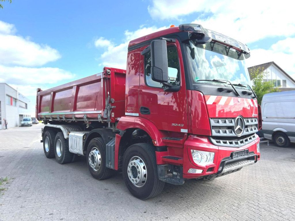Mercedes-Benz Arocs 3243 8x4 4-Achs Kipper Bordmatik - Camion benne: photos 2 Mercedes-Benz Arocs 3243 8x4 4-Achs Kipper Bordmatik - Camion benne: photos 2