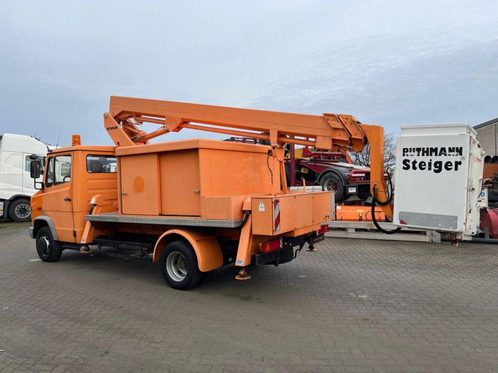 Mercedes-Benz Vario 612 D Hubarbeitsbühne Arbeitshöhe 18m - Camion avec nacelle, Véhicule utilitaire: photos 3 Mercedes-Benz Vario 612 D Hubarbeitsbühne Arbeitshöhe 18m - Camion avec nacelle, Véhicule utilitaire: photos 3