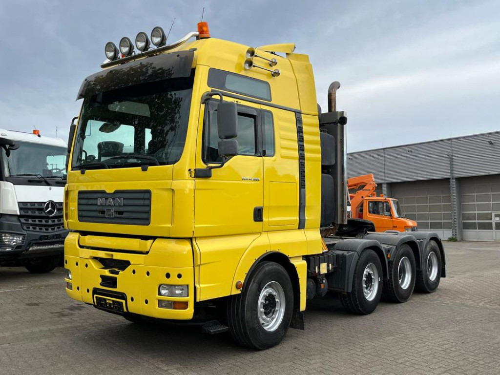 MAN TG-A 41.660 8x4 4 BBS SZM Schwerlast 250 to WSK - Tracteur routier: photos 1 MAN TG-A 41.660 8x4 4 BBS SZM Schwerlast 250 to WSK - Tracteur routier: photos 1