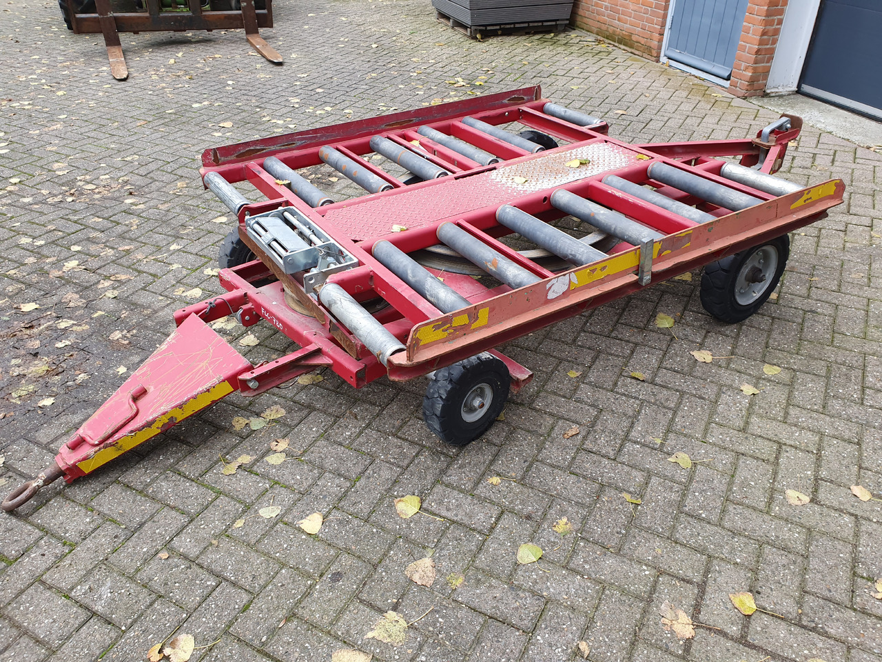 Dolly 5ft Miloco turntable - Équipement aéroportuaire: photos 1 Dolly 5ft Miloco turntable - Équipement aéroportuaire: photos 1