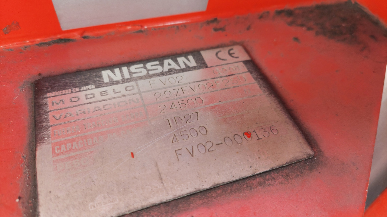 FV-02 Tractor Nissan - Tracteur à bagages: photos 2 FV-02 Tractor Nissan - Tracteur à bagages: photos 2