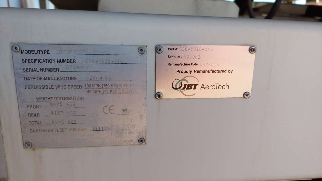 Lower deck loader FMC/JBT C15W - Chargeur de fret: photos 2 Lower deck loader FMC/JBT C15W - Chargeur de fret: photos 2