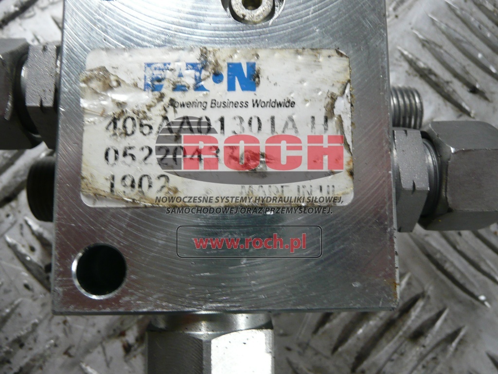 EATON 106AA01301AH05220437 1902 - Valve hydraulique: photos 2 EATON 106AA01301AH05220437 1902 - Valve hydraulique: photos 2