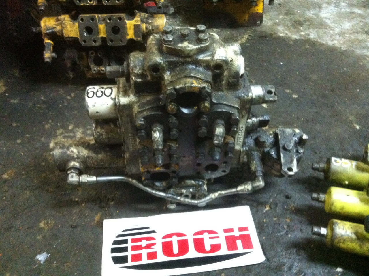HYDRECO 537X506 - 3 SEKCYJNY - Valve hydraulique pour Engins de chantier: photos 1 HYDRECO 537X506 - 3 SEKCYJNY - Valve hydraulique pour Engins de chantier: photos 1