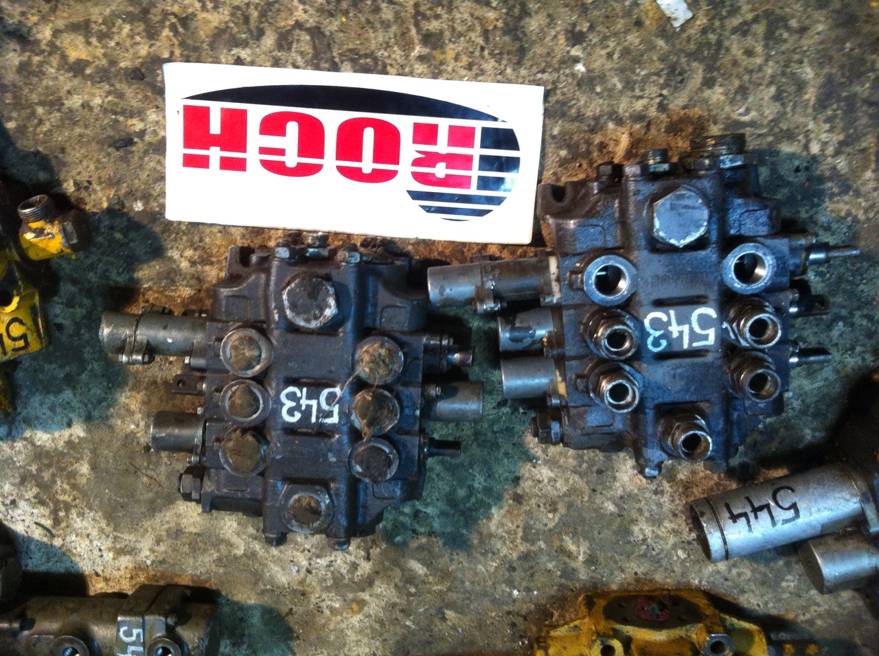 HYDRECO HAMWORTHY SVBM01033DDF3V - 3 SEKCYJNY - Valve hydraulique pour Engins de chantier: photos 1 HYDRECO HAMWORTHY SVBM01033DDF3V - 3 SEKCYJNY - Valve hydraulique pour Engins de chantier: photos 1