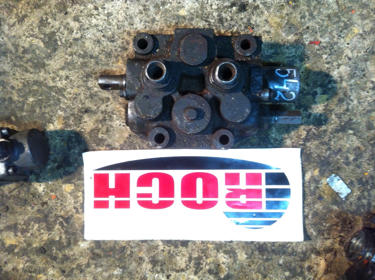 HYDRECO HAMWORTHY V1009D68V 0184/0000/579 - 1 SEKCYJNY - Valve hydraulique pour Engins de chantier: photos 1 HYDRECO HAMWORTHY V1009D68V 0184/0000/579 - 1 SEKCYJNY - Valve hydraulique pour Engins de chantier: photos 1
