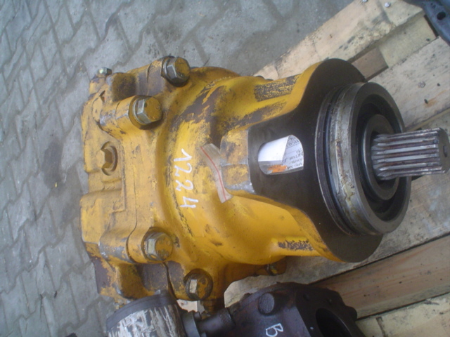 KOMATSU 81D-021 7YY24 - Moteur hydraulique pour Engins de chantier: photos 1 KOMATSU 81D-021 7YY24 - Moteur hydraulique pour Engins de chantier: photos 1