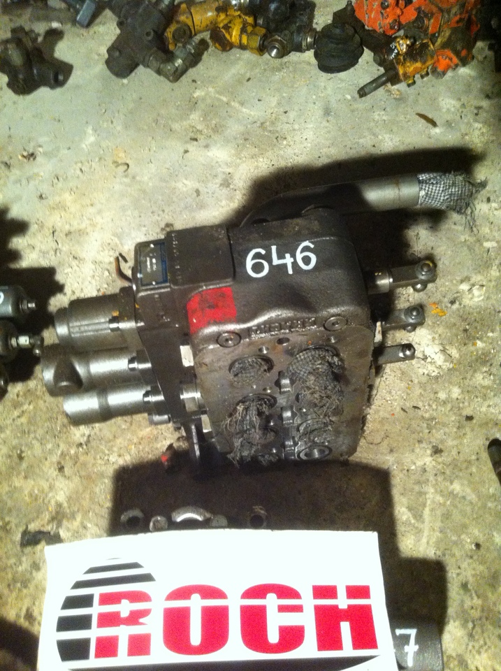 KRACHT MB 253 1301602/2 431745 51 4F9 - 3 SEKCYJNY - Valve hydraulique pour Engins de chantier: photos 1 KRACHT MB 253 1301602/2 431745 51 4F9 - 3 SEKCYJNY - Valve hydraulique pour Engins de chantier: photos 1