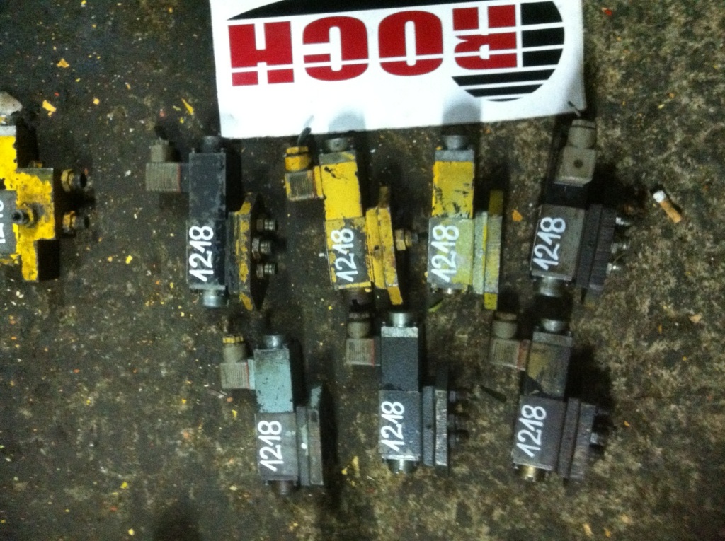 KRACHT WL4 S14Z 04 XP2 EK3 Z010 - 1 SEKCYJNY + KOŚĆ + CEWKA 5/44141 GABY035F43R01 24V 1,2A - Valve hydraulique pour Engins de chantier: photos 1 KRACHT WL4 S14Z 04 XP2 EK3 Z010 - 1 SEKCYJNY + KOŚĆ + CEWKA 5/44141 GABY035F43R01 24V 1,2A - Valve hydraulique pour Engins de chantier: photos 1