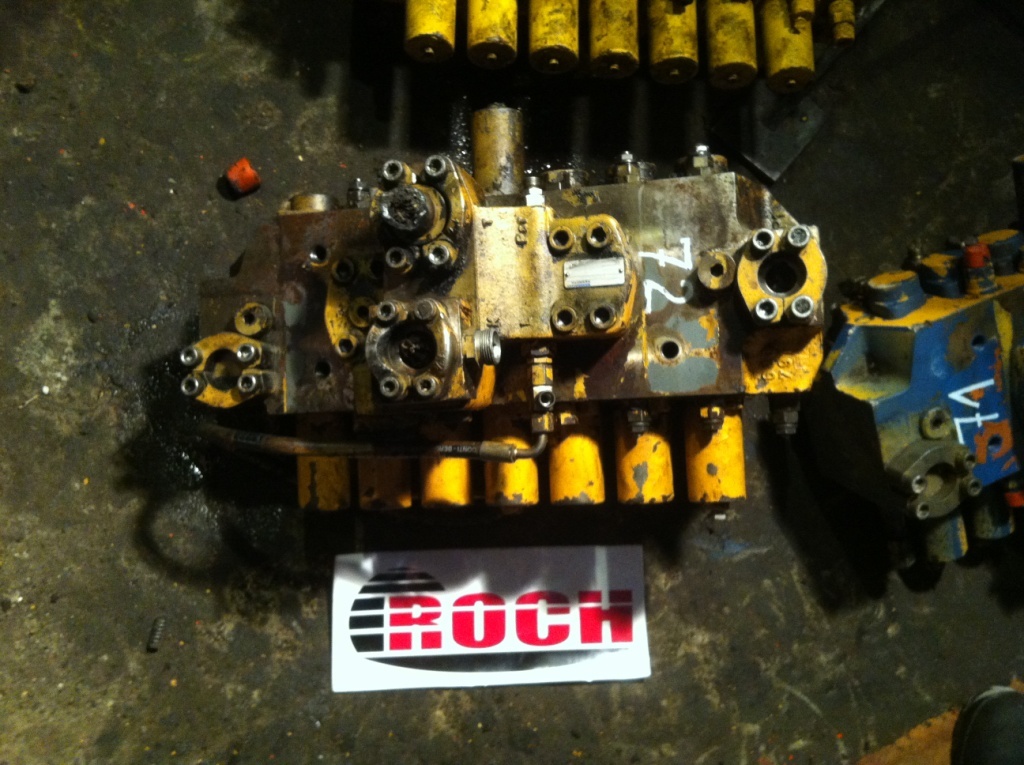 MANNESMANN REXROTH 588115/6 M8-1010 600791 - 7 SEKCYJNY + 506464/7 MH2WH18B02F14/006LM11 - Valve hydraulique pour Engins de chantier: photos 1 MANNESMANN REXROTH 588115/6 M8-1010 600791 - 7 SEKCYJNY + 506464/7 MH2WH18B02F14/006LM11 - Valve hydraulique pour Engins de chantier: photos 1