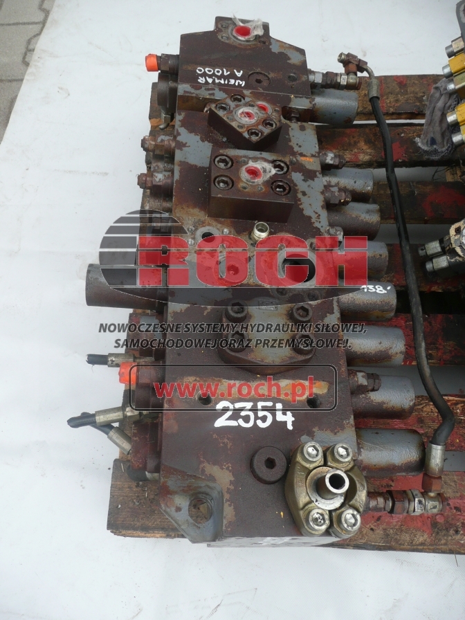 MANNESMANN REXROTH M8-1084-01/8M8-18 529548/4 600989 - 8 SEKCYJNY - Valve hydraulique pour Engins de chantier: photos 1 MANNESMANN REXROTH M8-1084-01/8M8-18 529548/4 600989 - 8 SEKCYJNY - Valve hydraulique pour Engins de chantier: photos 1