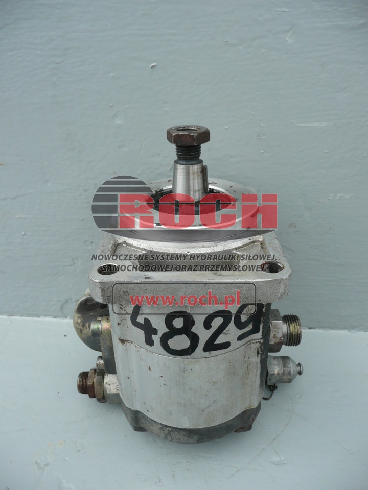 O&K 4530363L - Moteur hydraulique: photos 1 O&K 4530363L - Moteur hydraulique: photos 1