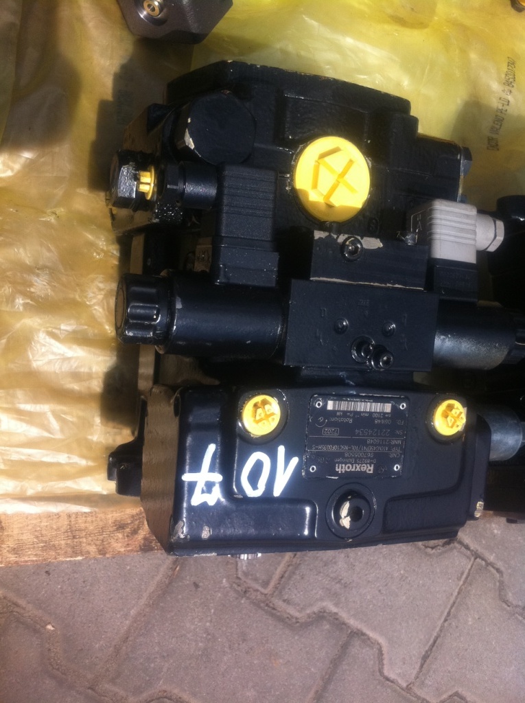 REXROTH A10VG45EP41/10L-NSC10F003SH-S 967005508 2116048 - Pompe hydraulique pour Engins de chantier: photos 1 REXROTH A10VG45EP41/10L-NSC10F003SH-S 967005508 2116048 - Pompe hydraulique pour Engins de chantier: photos 1