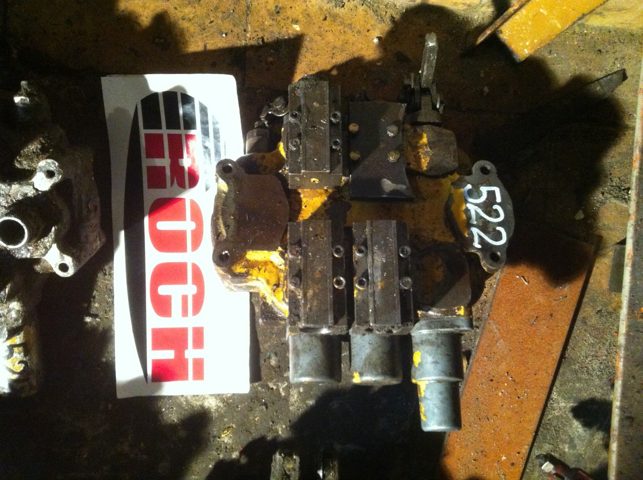 REXROTH AG4797-1 Q 280ATU - 3 SEKCYJNY - Valve hydraulique pour Engins de chantier: photos 1 REXROTH AG4797-1 Q 280ATU - 3 SEKCYJNY - Valve hydraulique pour Engins de chantier: photos 1