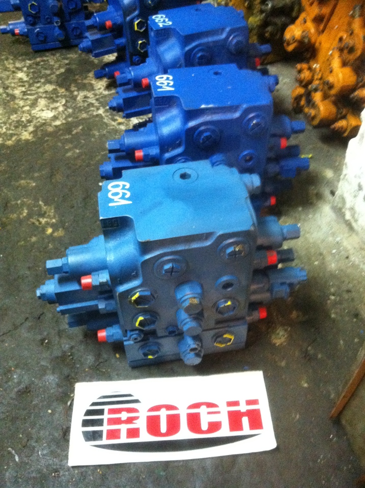 REXROTH M6-1116-01/3M6-22M2J - 3 SEKCYJNY + 1HV50DYQDB 03W45 04W23 87440134 600927D - Valve hydraulique pour Engins de chantier: photos 1 REXROTH M6-1116-01/3M6-22M2J - 3 SEKCYJNY + 1HV50DYQDB 03W45 04W23 87440134 600927D - Valve hydraulique pour Engins de chantier: photos 1