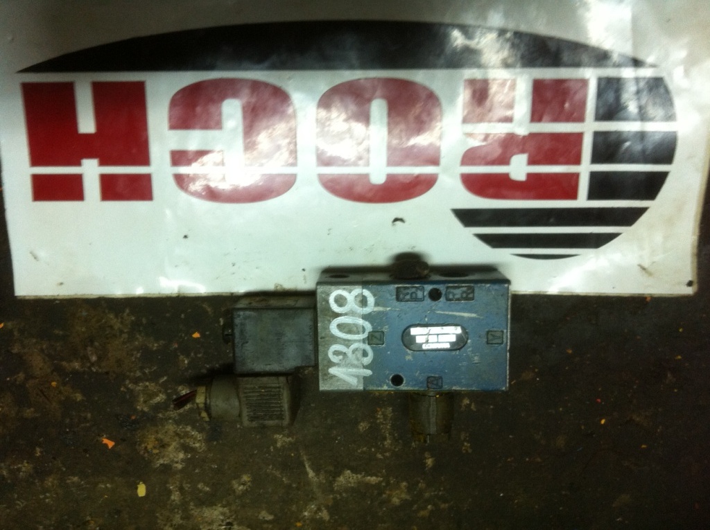 WABCO 02 4580 5722021210 - 1 SEKCYJNY - Valve hydraulique pour Engins de chantier: photos 1 WABCO 02 4580 5722021210 - 1 SEKCYJNY - Valve hydraulique pour Engins de chantier: photos 1