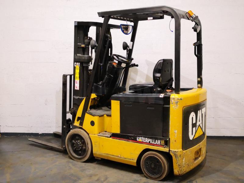 Caterpillar EC25N - Chariot élévateur électrique: photos 3 Caterpillar EC25N - Chariot élévateur électrique: photos 3