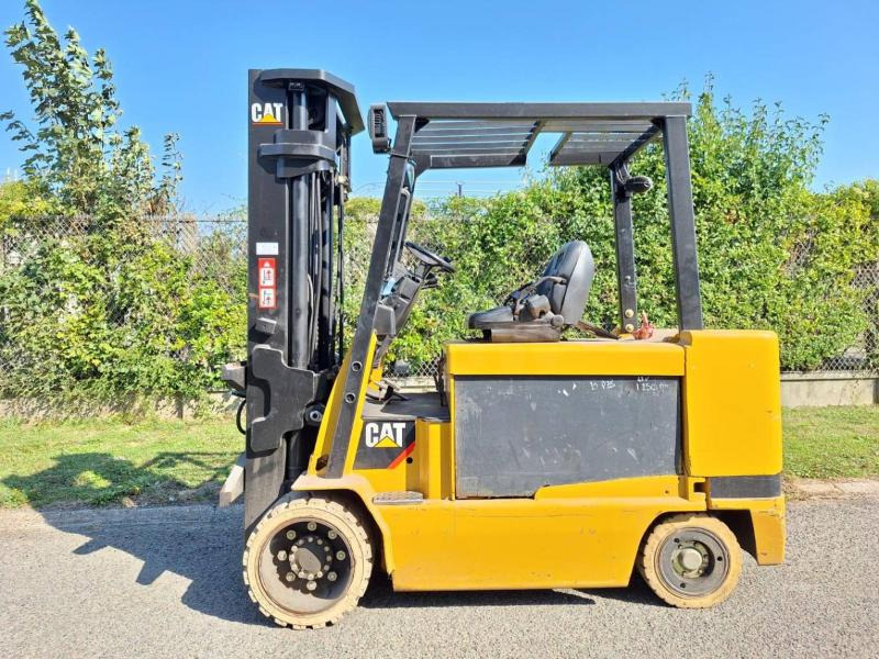 Caterpillar EC55N - Chariot élévateur électrique: photos 3 Caterpillar EC55N - Chariot élévateur électrique: photos 3