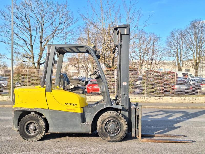 Hyster H4.5FTS5 - Chariot élévateur diesel: photos 1 Hyster H4.5FTS5 - Chariot élévateur diesel: photos 1