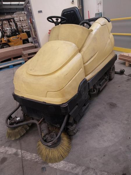 Kärcher BD100/25 - Balayeuse de voirie: photos 2 Kärcher BD100/25 - Balayeuse de voirie: photos 2