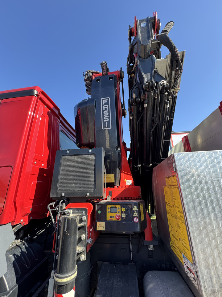 MERCEDES-BENZ Hiab Palfinger Fassi F545 - Camion grue: photos 5 MERCEDES-BENZ Hiab Palfinger Fassi F545 - Camion grue: photos 5