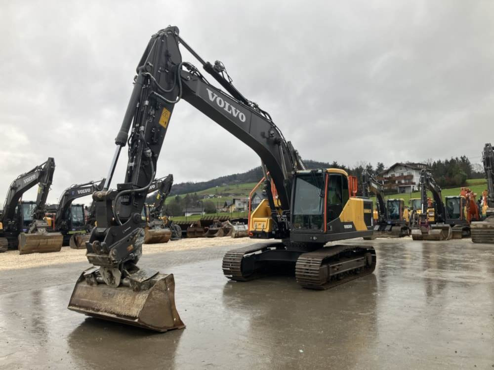 Volvo EC220EN - Pelle sur chenille: photos 4 Volvo EC220EN - Pelle sur chenille: photos 4