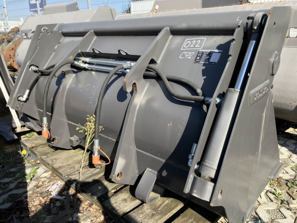 Volvo Klappschaufel mit Messer -P Aufnahme - Godet: photos 2 Volvo Klappschaufel mit Messer -P Aufnahme - Godet: photos 2