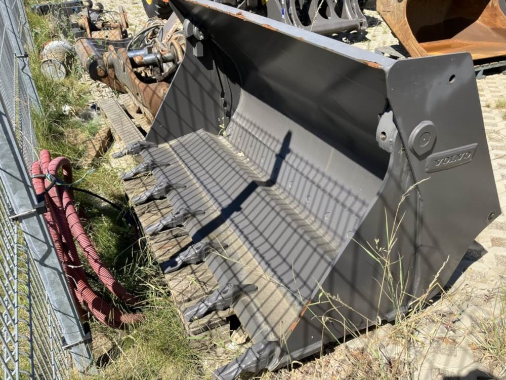 Volvo Klappschaufel mit Zähnen TPZ - Godet: photos 4 Volvo Klappschaufel mit Zähnen TPZ - Godet: photos 4