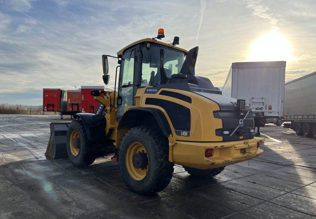 Volvo L45H - Chargeuse sur pneus: photos 2 Volvo L45H - Chargeuse sur pneus: photos 2