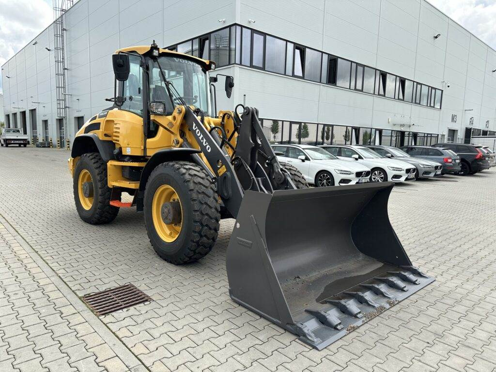 Volvo L45HS - Chargeuse sur pneus: photos 1 Volvo L45HS - Chargeuse sur pneus: photos 1
