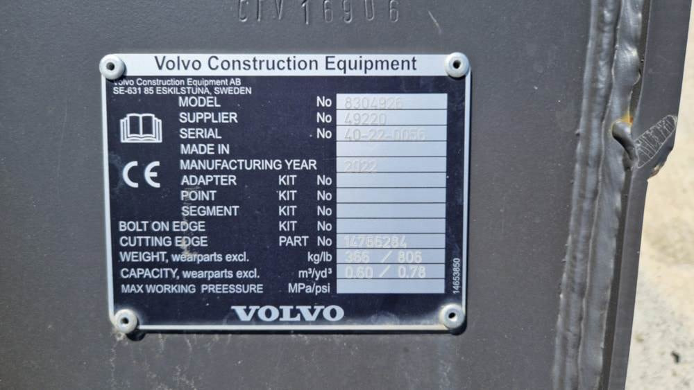 Tractopelle Volvo Tieflöffel mit Messer: photos 6