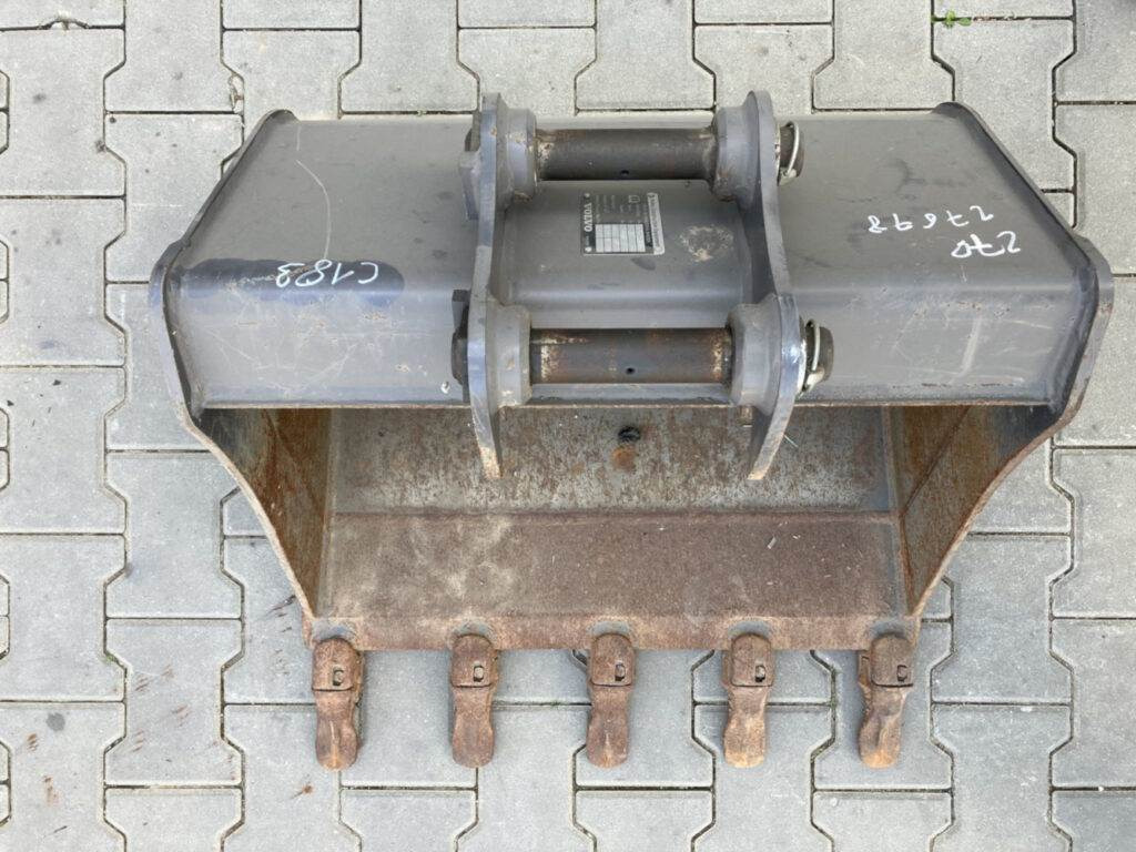 Volvo Tieflöffel mit Zähnen - Festanbau - Tractopelle: photos 2 Volvo Tieflöffel mit Zähnen - Festanbau - Tractopelle: photos 2