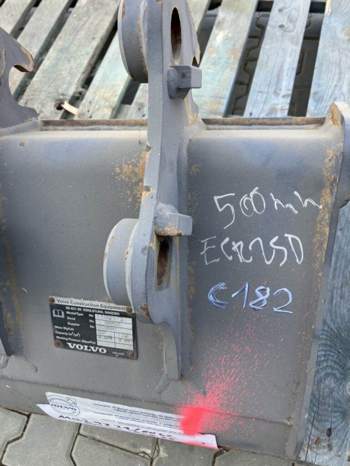 Volvo Tieflöffel mit Zähnen - Festanbau - Tractopelle: photos 2 Volvo Tieflöffel mit Zähnen - Festanbau - Tractopelle: photos 2