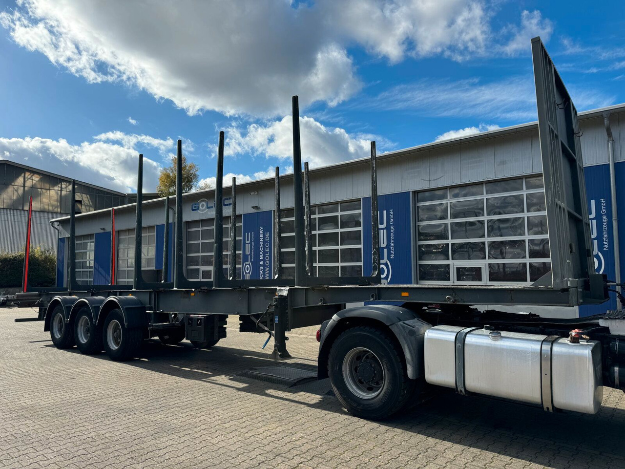 BLUMHARDT SAL.40.24 Holztransporter 3 Achse - Semi-remorque grumier: photos 1 BLUMHARDT SAL.40.24 Holztransporter 3 Achse - Semi-remorque grumier: photos 1