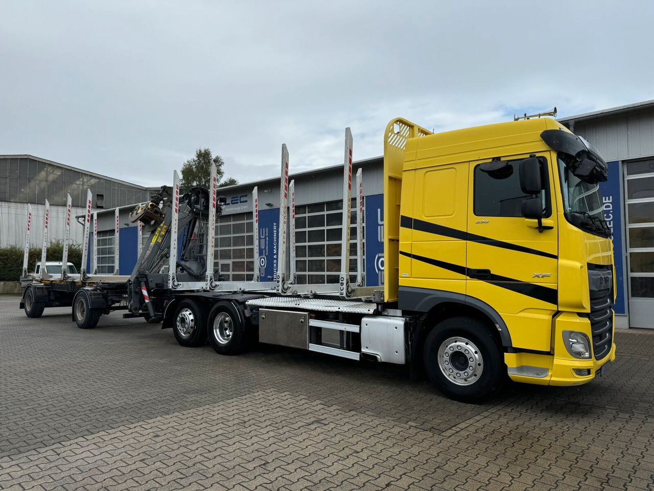 DAF XF 530 6x2 Holztransport Kran PENZ 15Z9.50 *Anh. - Camion grumier, Camion grue: photos 2 DAF XF 530 6x2 Holztransport Kran PENZ 15Z9.50 *Anh. - Camion grumier, Camion grue: photos 2