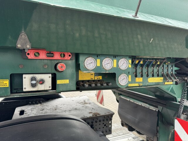 Faymonville STBZ-6VA Tieflader 4+2 Achse + Schwerlast *83 T - Semi-remorque surbaissé: photos 2 Faymonville STBZ-6VA Tieflader 4+2 Achse + Schwerlast *83 T - Semi-remorque surbaissé: photos 2