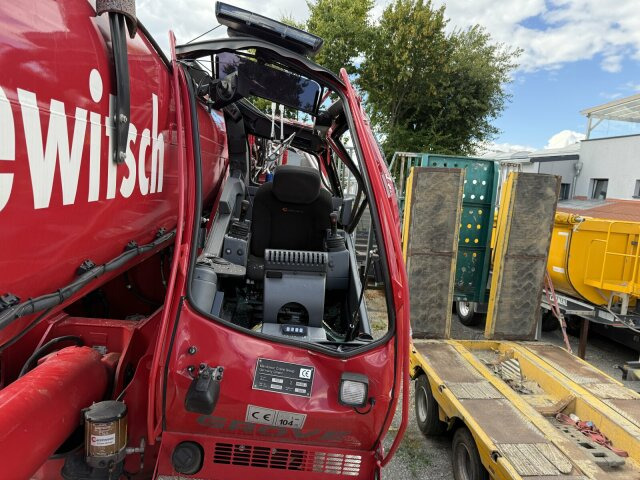 Grove Manitowoc GMK 4100L-2 Autokran 8x6 - Grue tout-terrain: photos 5 Grove Manitowoc GMK 4100L-2 Autokran 8x6 - Grue tout-terrain: photos 5
