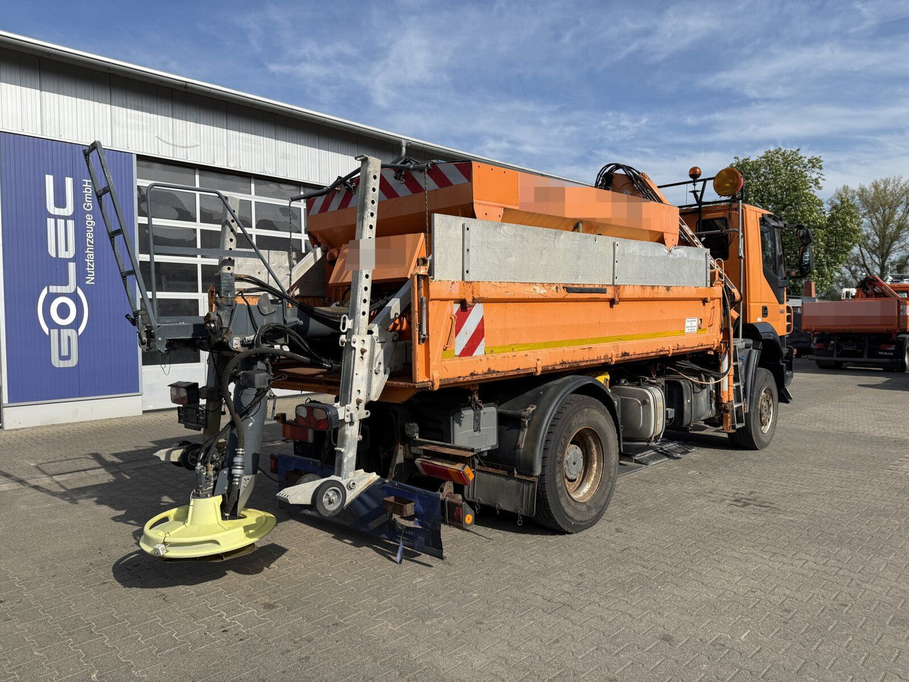 Iveco TRAKKER Kipper Kran TEREX 85.2 Salzstreuer - Camion grue: photos 3 Iveco TRAKKER Kipper Kran TEREX 85.2 Salzstreuer - Camion grue: photos 3