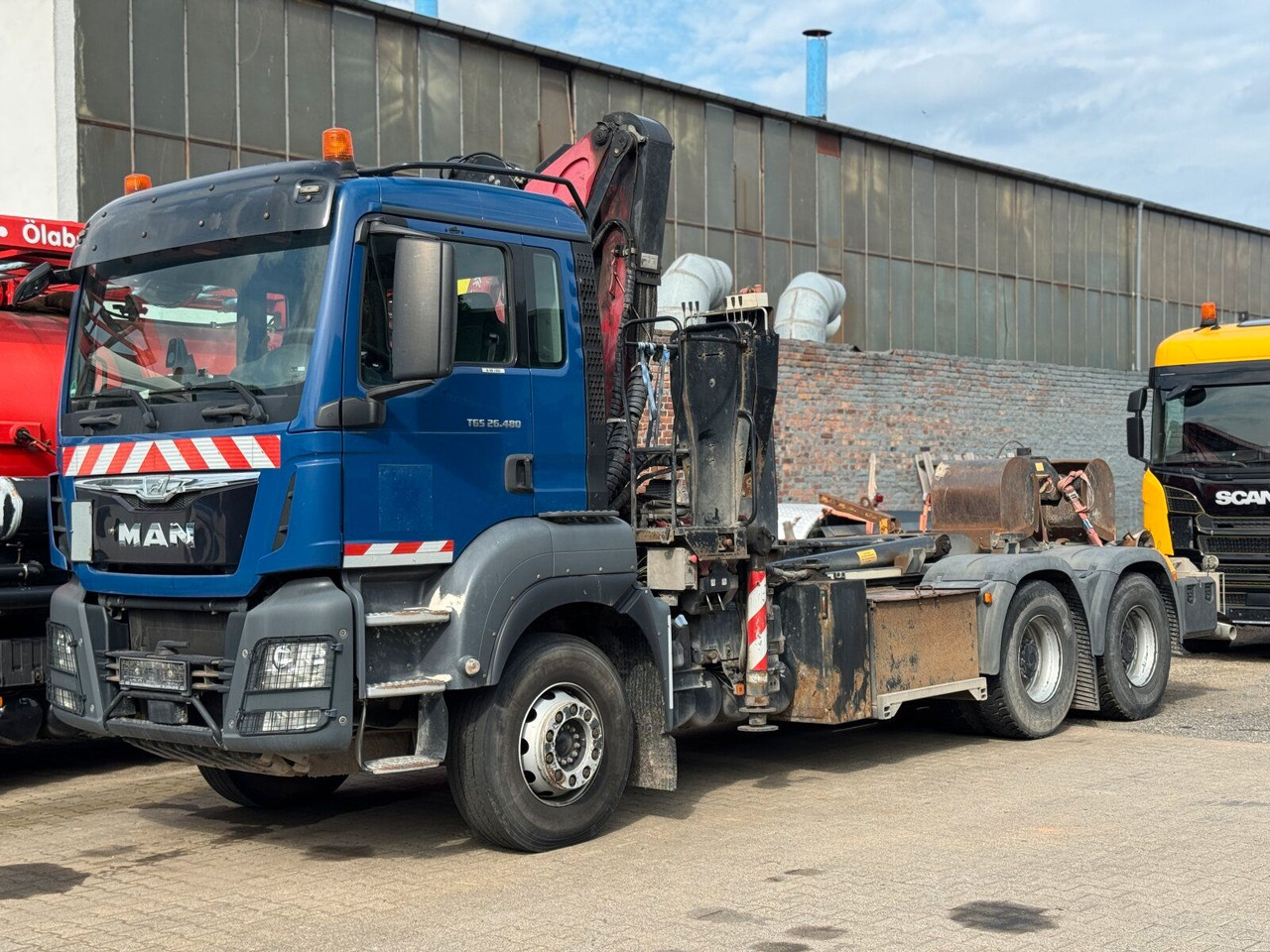 MAN TGS 28.480 6x4 Abrollkipper Kran Greifer 4,63 T - Camion ampliroll, Camion grue: photos 1 MAN TGS 28.480 6x4 Abrollkipper Kran Greifer 4,63 T - Camion ampliroll, Camion grue: photos 1
