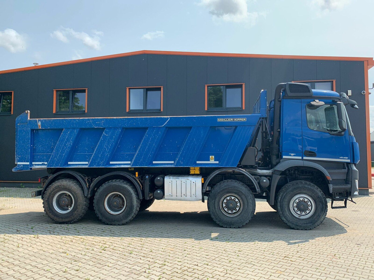 Mercedes-Benz AROCS 4145 8x8 EURO6 Muldenkipper TOP! - Camion benne: photos 3 Mercedes-Benz AROCS 4145 8x8 EURO6 Muldenkipper TOP! - Camion benne: photos 3