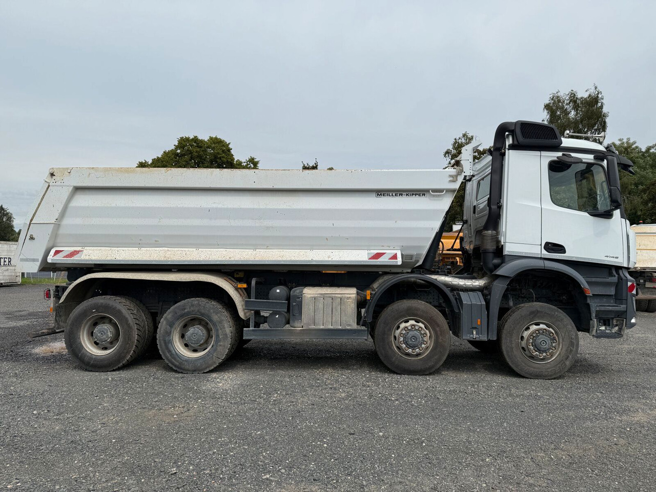 Mercedes-Benz AROCS 4145 8x8 Meiller Muldenkipper - Camion multibenne: photos 3 Mercedes-Benz AROCS 4145 8x8 Meiller Muldenkipper - Camion multibenne: photos 3