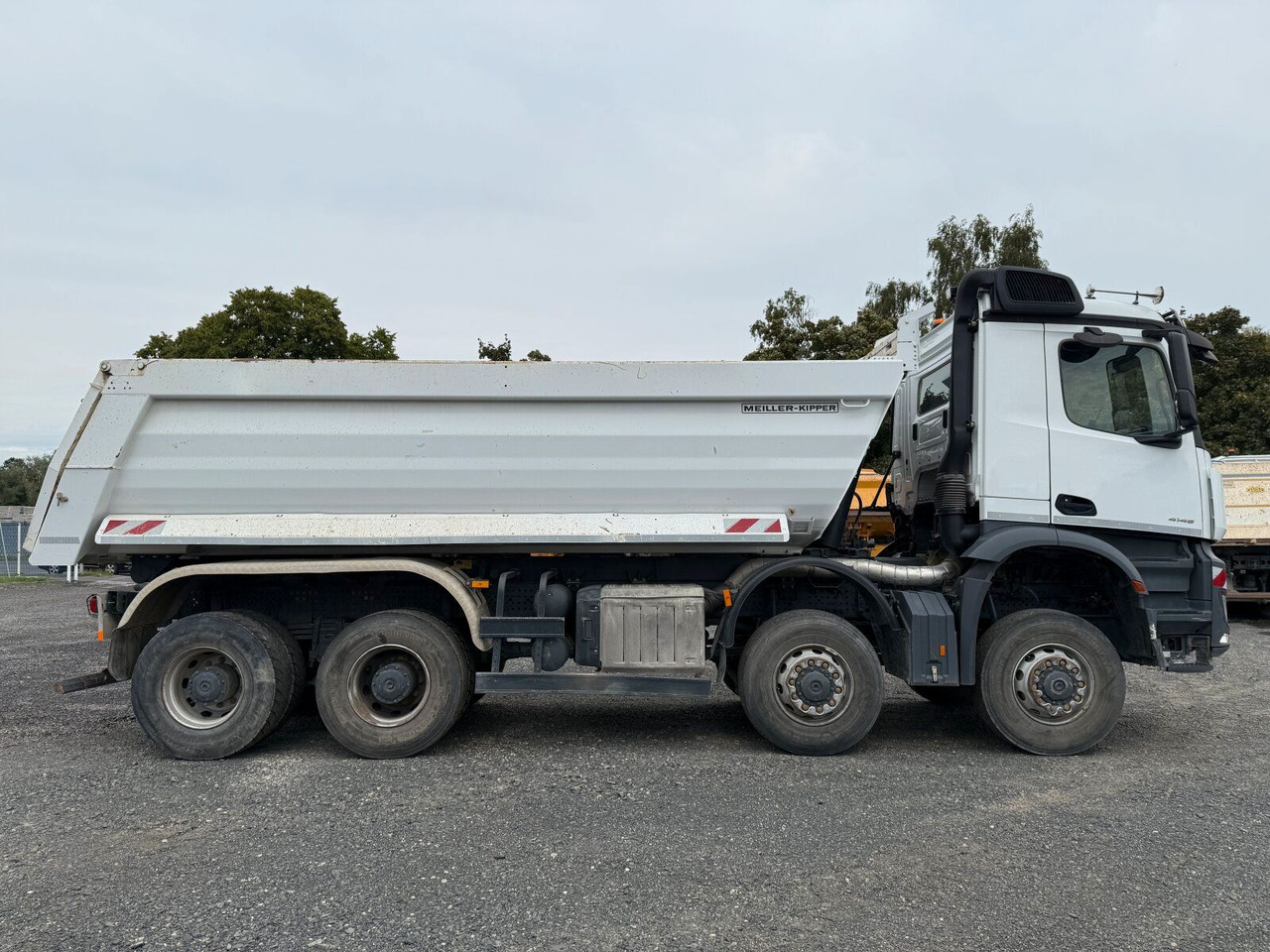 Mercedes-Benz AROCS 4145 8x8 Meiller Muldenkipper - Camion multibenne: photos 3 Mercedes-Benz AROCS 4145 8x8 Meiller Muldenkipper - Camion multibenne: photos 3