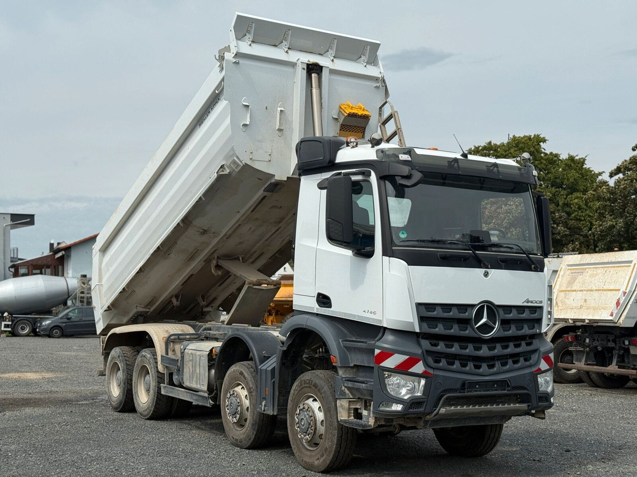 Mercedes-Benz AROCS 4145 8x8 Meiller Muldenkipper - Camion multibenne: photos 2 Mercedes-Benz AROCS 4145 8x8 Meiller Muldenkipper - Camion multibenne: photos 2