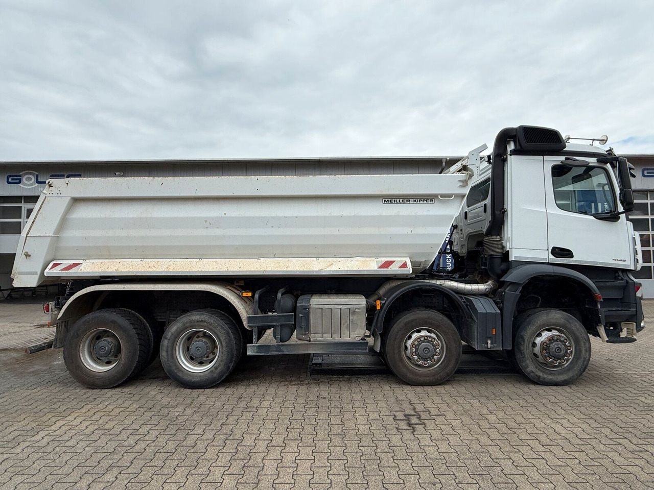 Mercedes-Benz AROCS 4145 8x8 Meiller Muldenkipper - Camion multibenne: photos 3 Mercedes-Benz AROCS 4145 8x8 Meiller Muldenkipper - Camion multibenne: photos 3