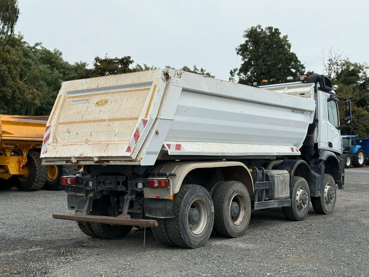 Mercedes-Benz AROCS 4145 8x8 Meiller Muldenkipper - Camion benne: photos 4 Mercedes-Benz AROCS 4145 8x8 Meiller Muldenkipper - Camion benne: photos 4